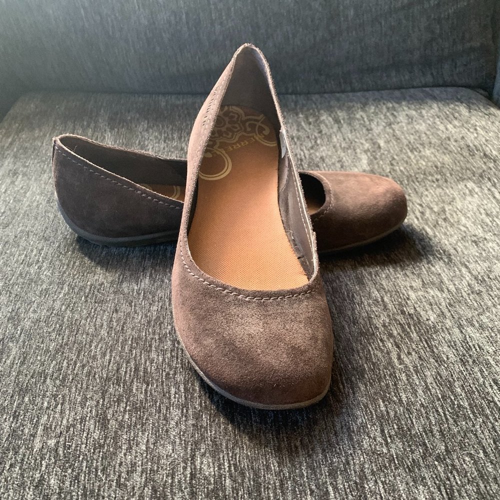 Merrell Avesso flats in Oak brown 9.5